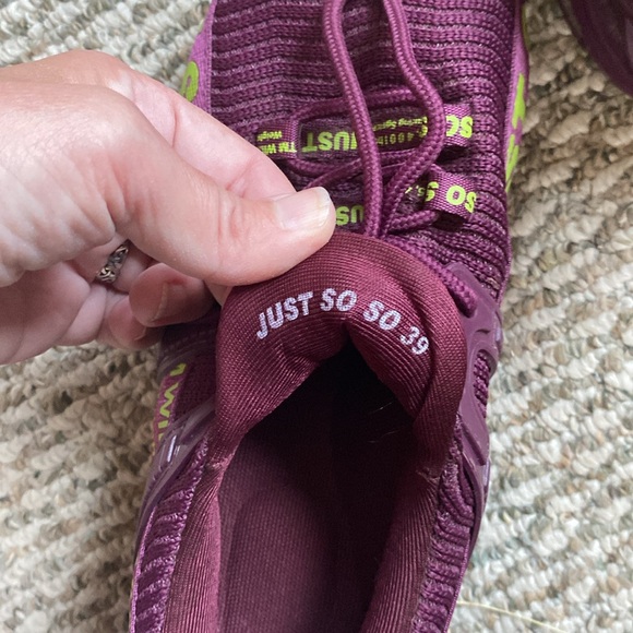 Just So So women’s letter graphic wine red/ lime casual sneakers size 39 (8.5). - Picture 8 of 8